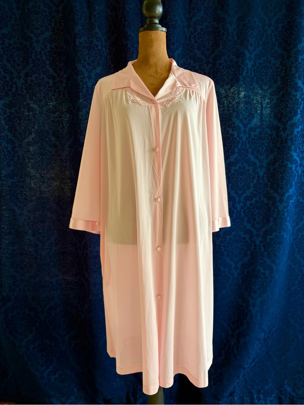 Vintage Vanity Fair Pink Nylon Button-Down Robe Sz M Side Pocket fits S and XS